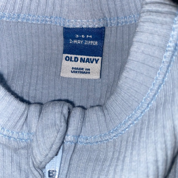 Old Navy Footies Bundle 3-6M - Picture 5 of 6